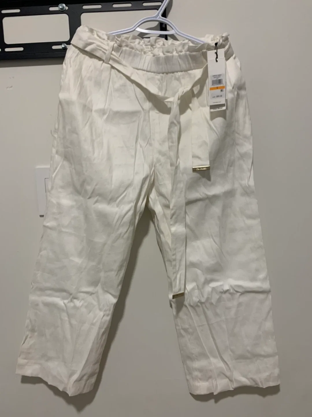 New Calvin Klein White Culotte Pants with Belt (With Tag) image indicator(5)