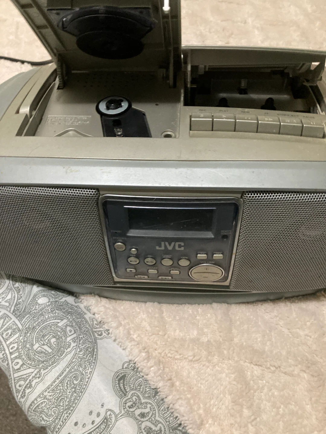 JVC RC-EZ38 CD Radio Cassette System - photo 2