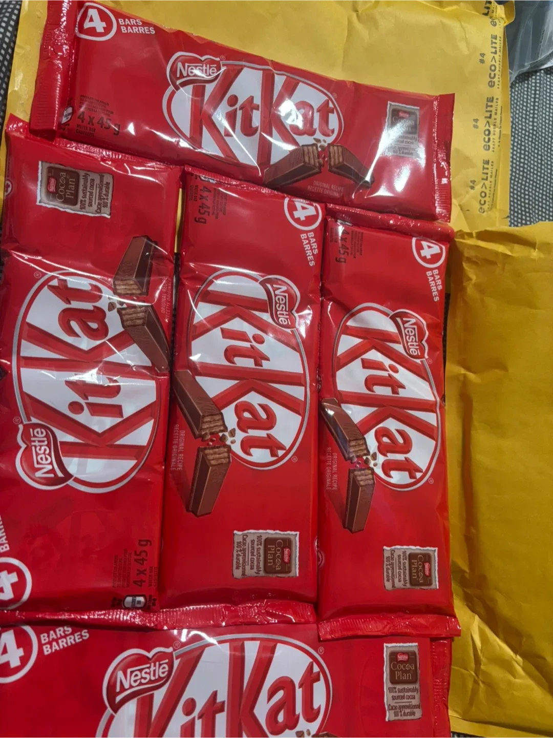 Nestlé KitKat 4 x 45g Bars thumbnail