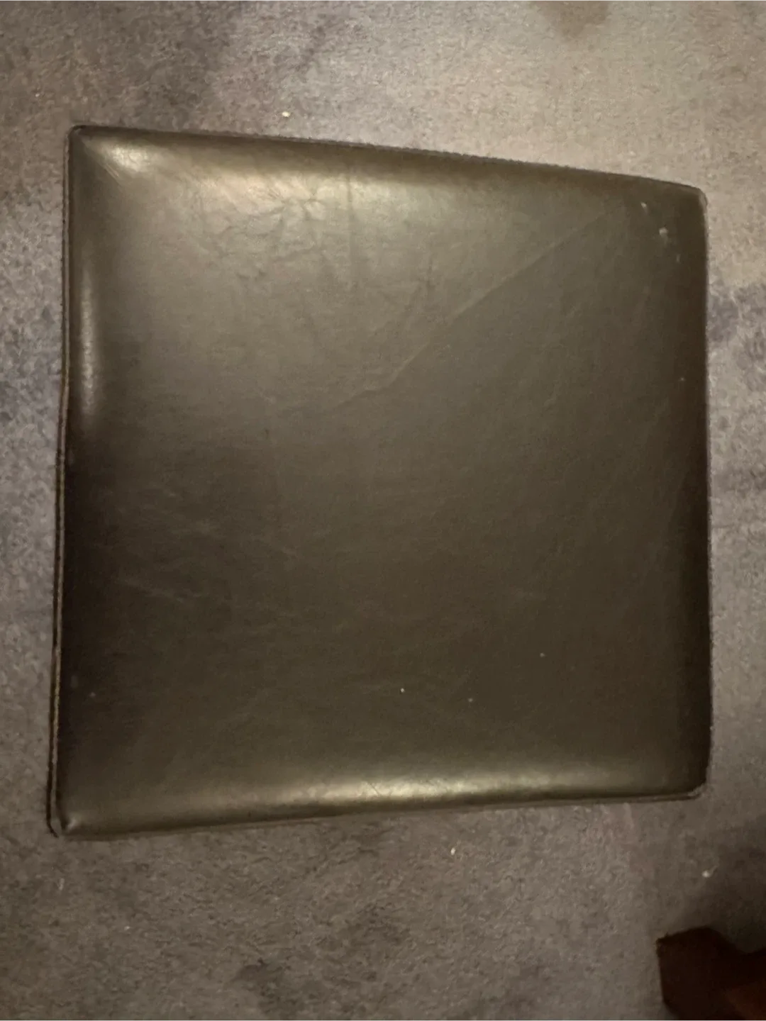 Coffee Table with Glass Inserts, Cabinets & Ottomans image indicator(5)