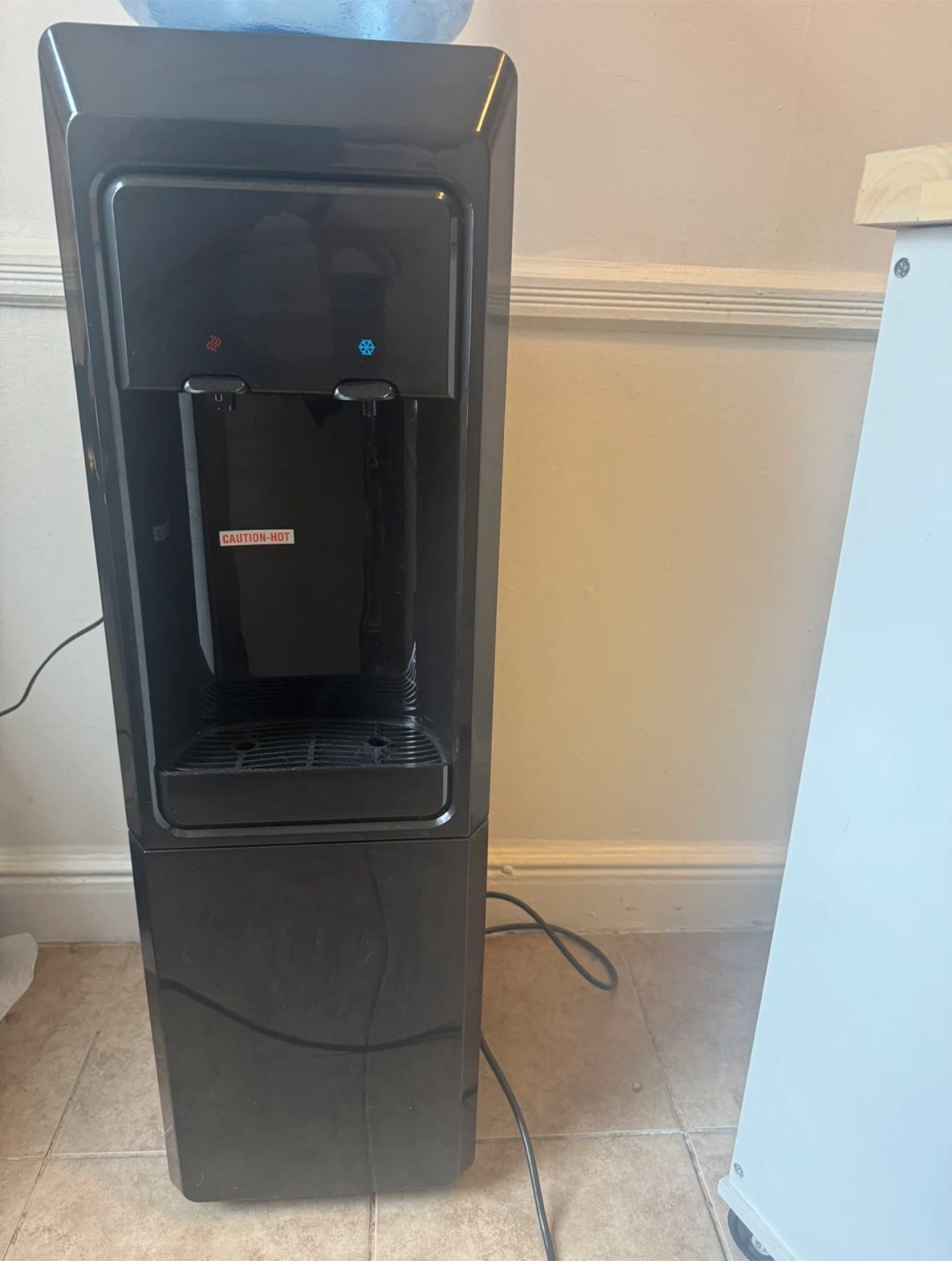 Black Water Dispenser
