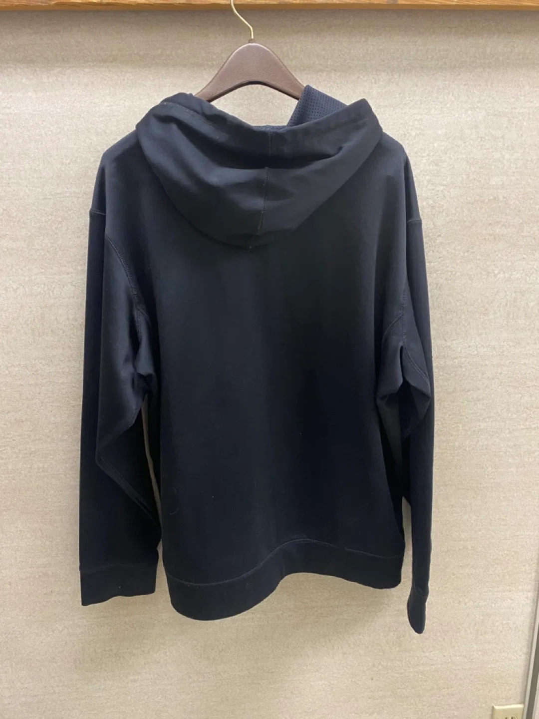 Nike LIVESTRONG Black Hot Pink Thermal Fit Hoodie - XL image indicator(5)