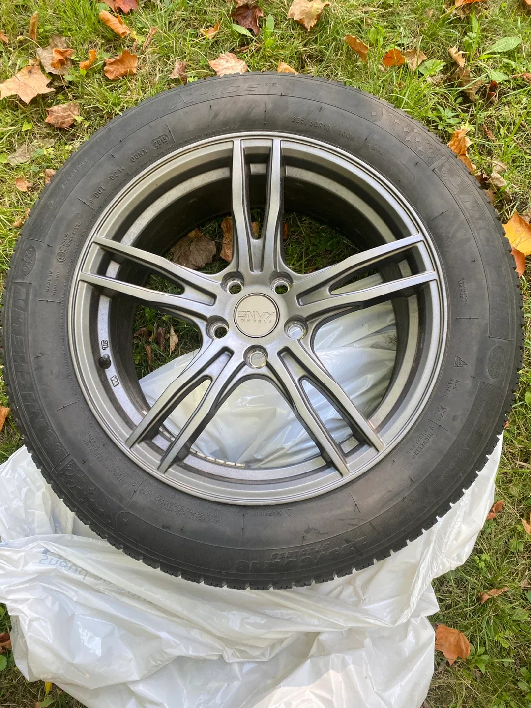 Michelin 225/60R18 Tire with Envy Wheel image indicator(7)