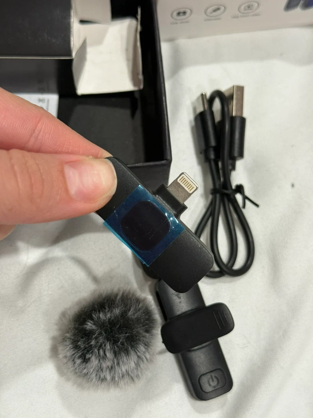 Wireless Lavalier Microphone - New in Box image indicator(4)