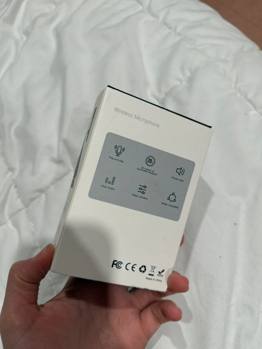 Wireless Lavalier Microphone - New in Box image indicator(2)