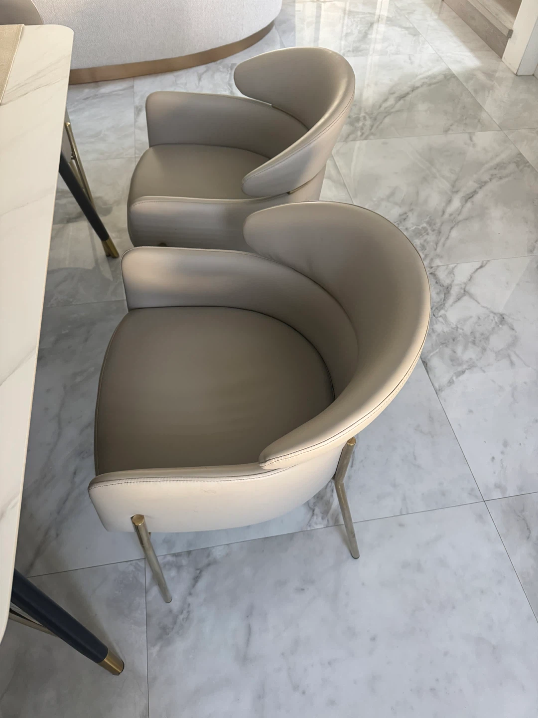 Dining Chairs and table - Set of 6 - Beige - photo 3