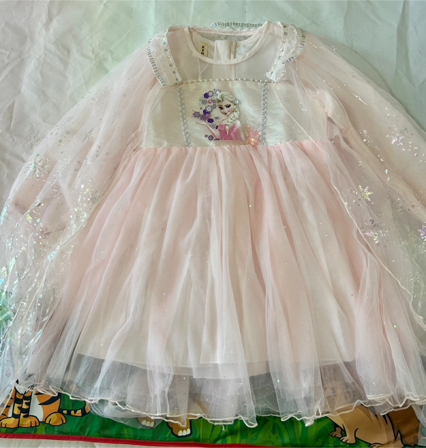 Brand new Elsa Dress - Age 3-5years