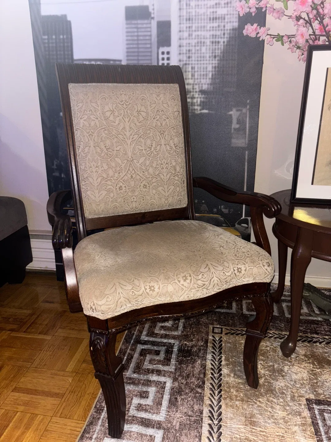 Solid Wood Dining Table Set image indicator(4)