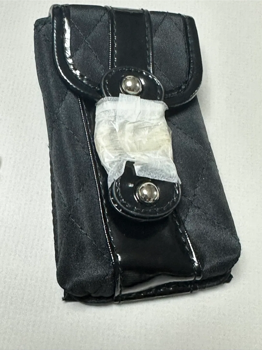 Paris Hilton Black Quilted Crossbody Bag image indicator(4)