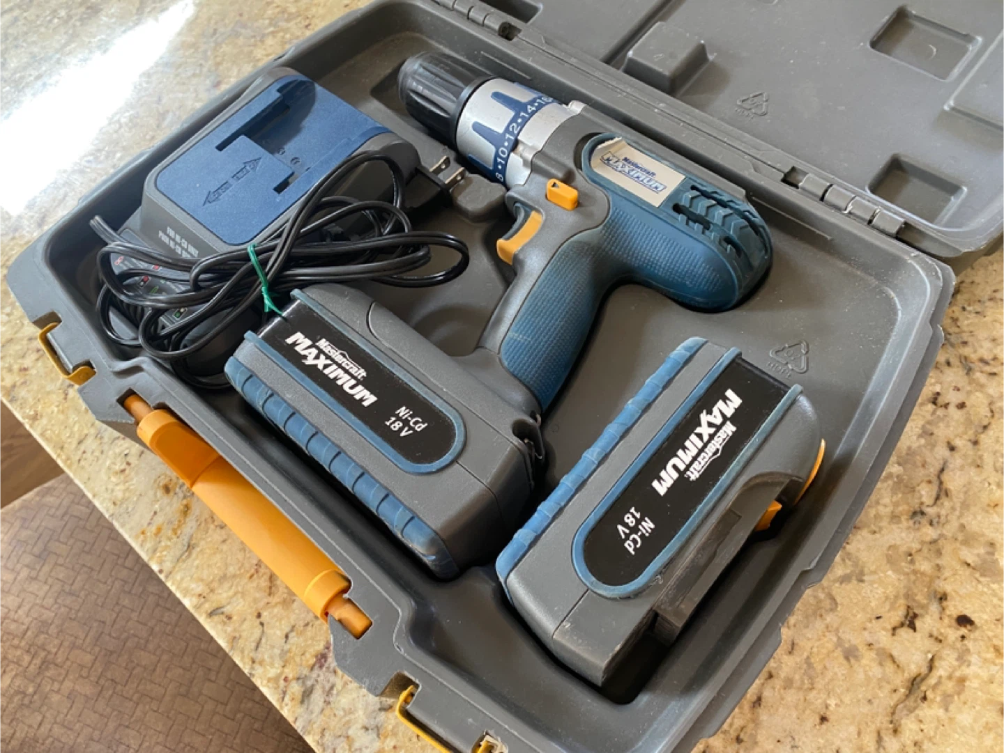 Mastercraft Maximum 18V Cordless Drill Set - photo 2