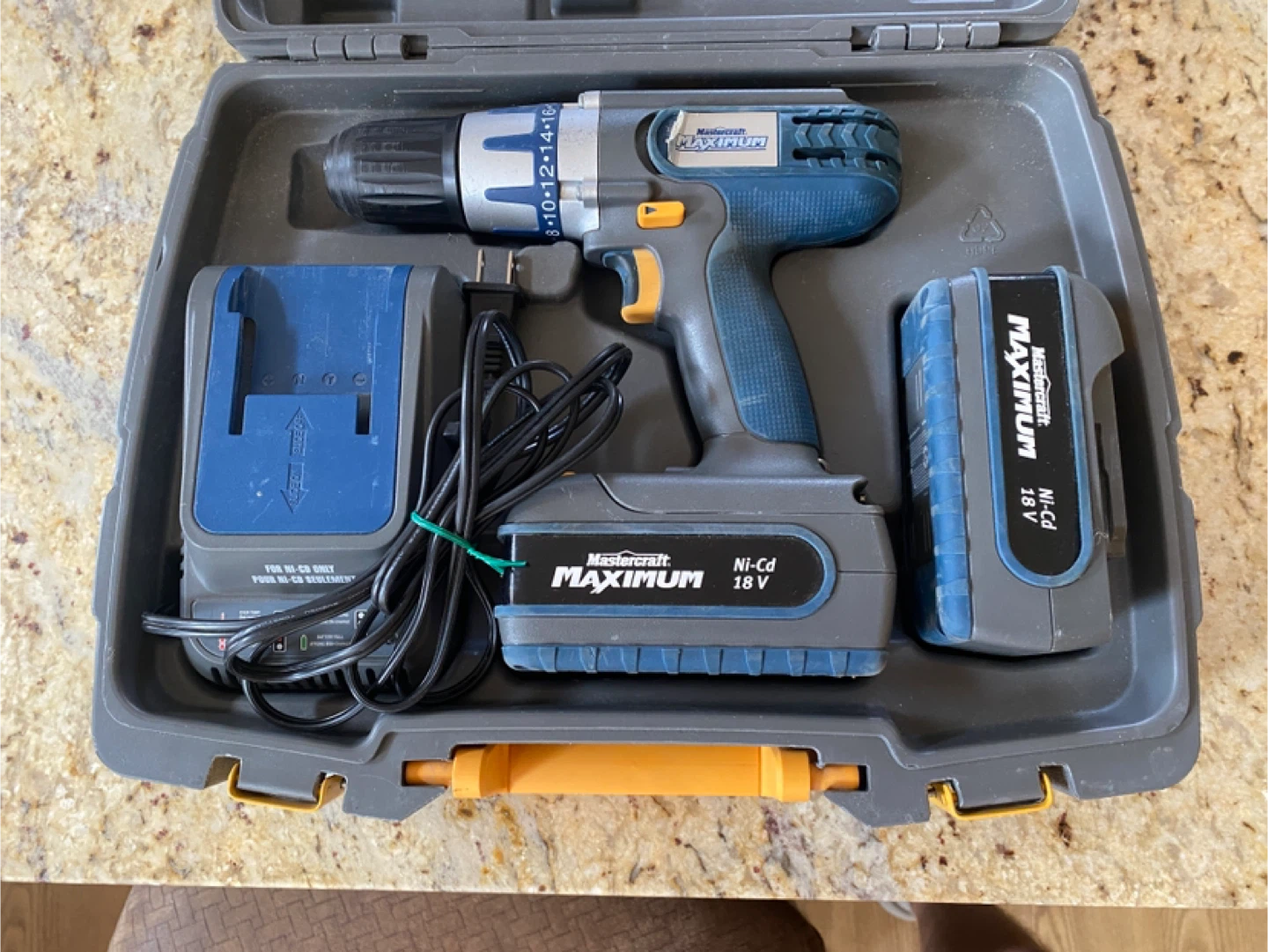 Mastercraft Maximum 18V Cordless Drill Set