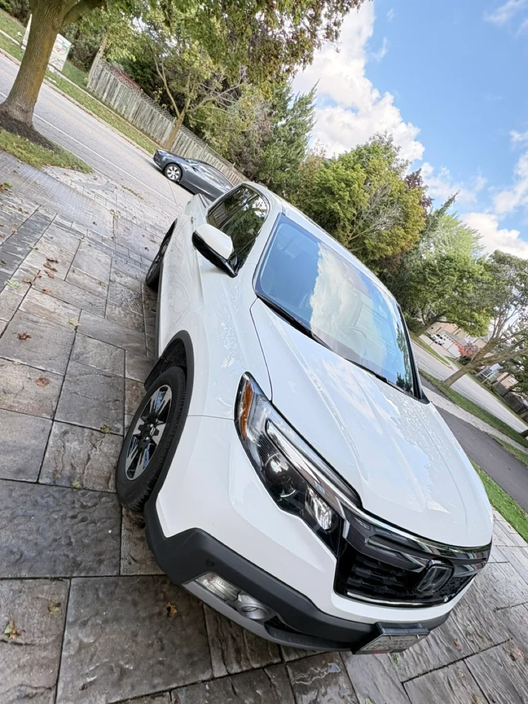 2020 Honda Ridgeline touring edition - White image indicator(5)