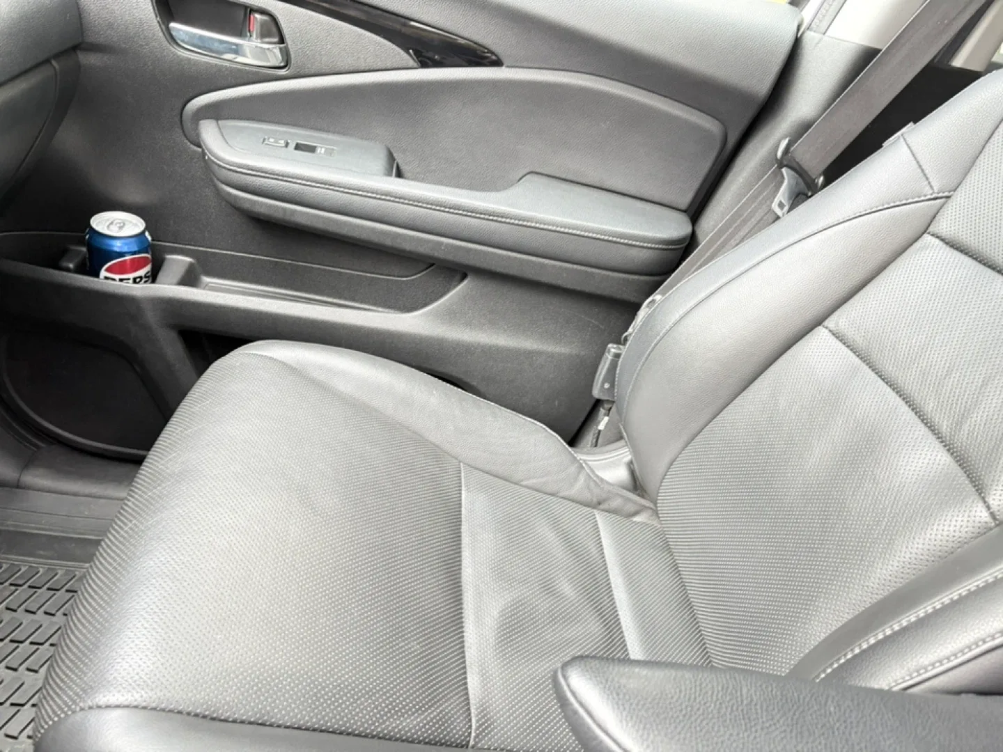 2020 Honda Ridgeline touring edition - White image indicator(10)