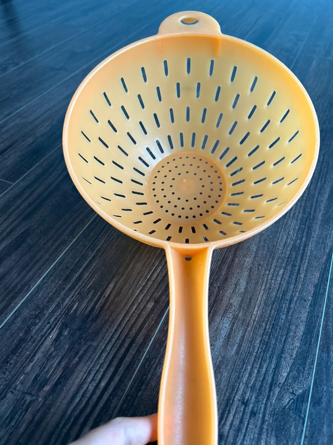 Orange Plastic Colander image indicator(2)