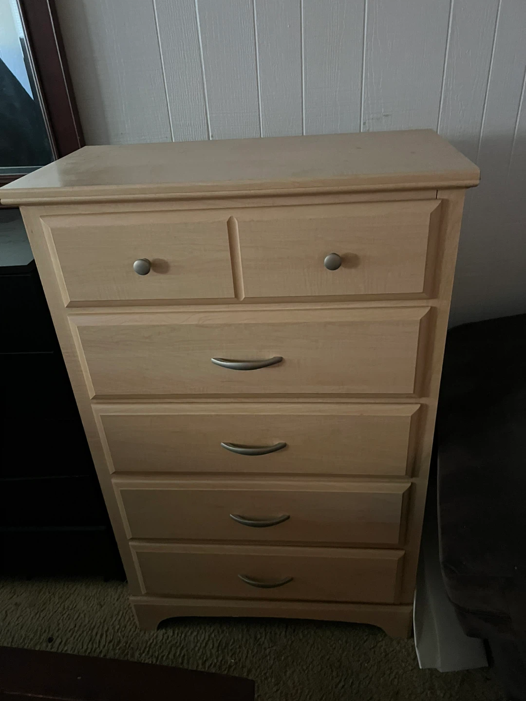 Wooden 5-Drawer Dresser