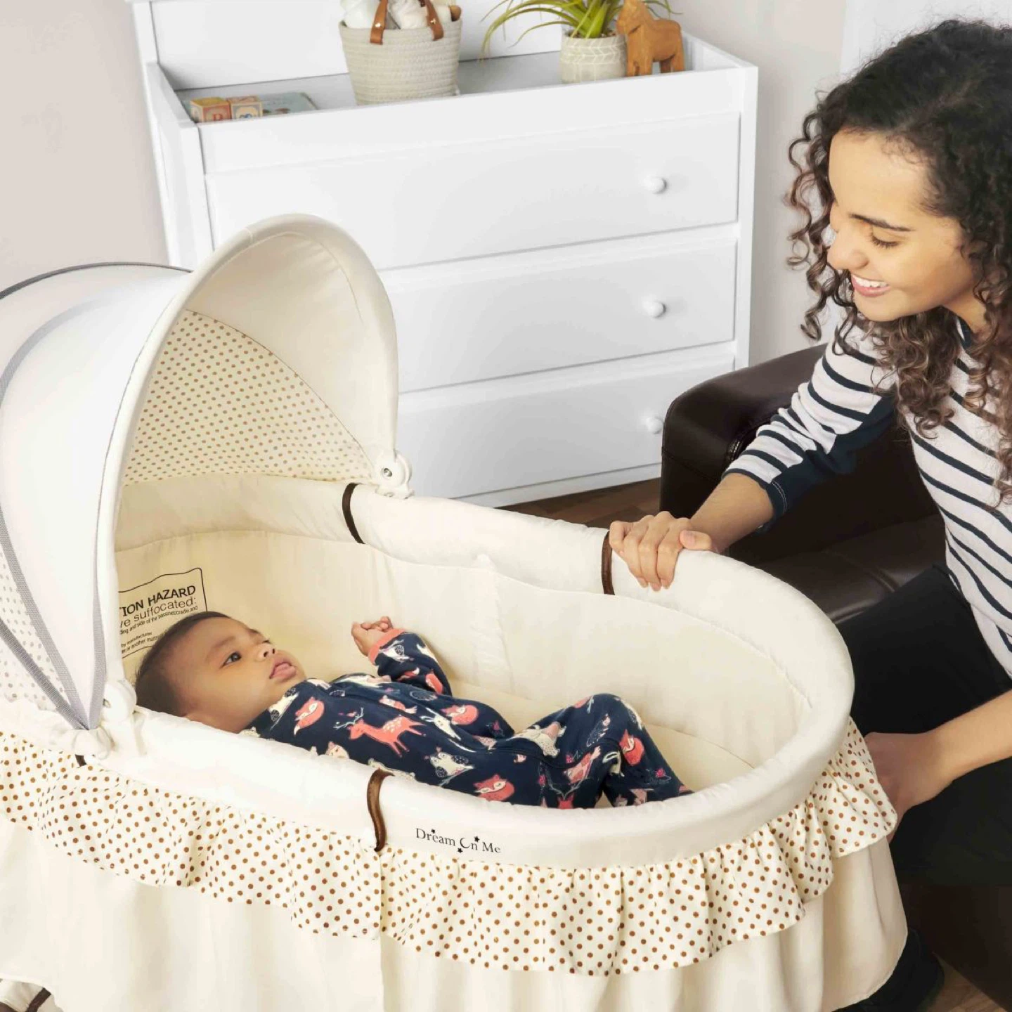 Dream On Me Rocking Bassinet - Like New! - photo 2