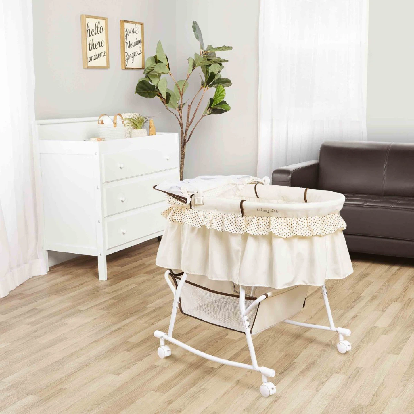 Dream On Me Rocking Bassinet - Like New!