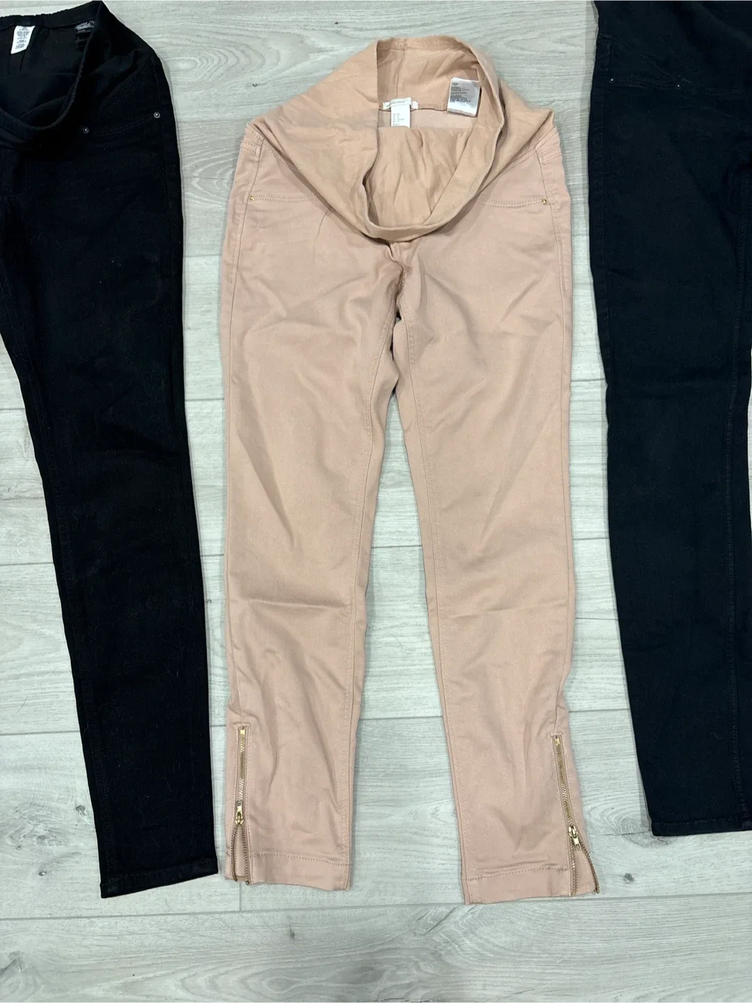 H&M Maternity Pants - Black & Pink image indicator(2)