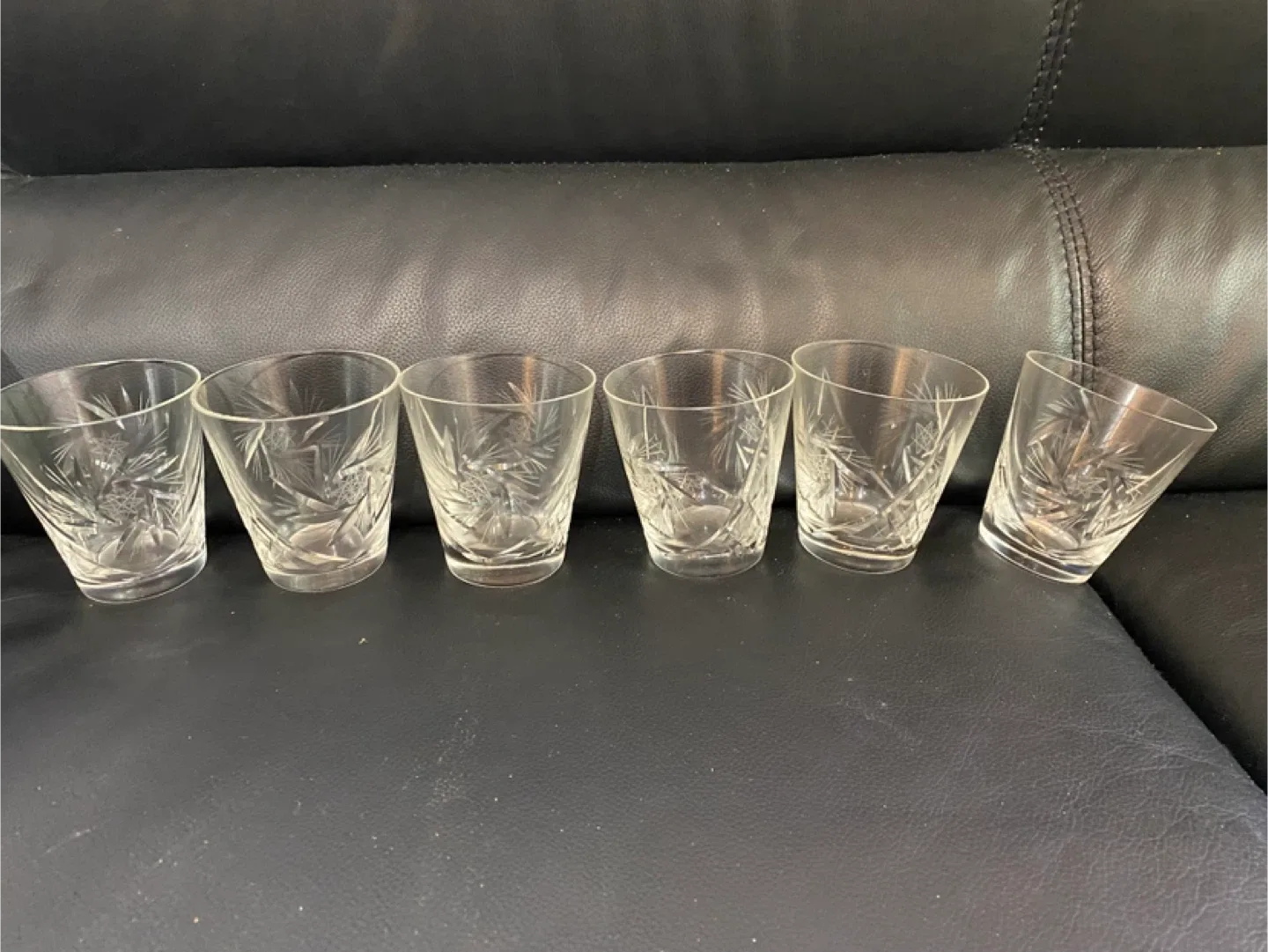Crystal Glasses & Bowls Set image indicator(3)
