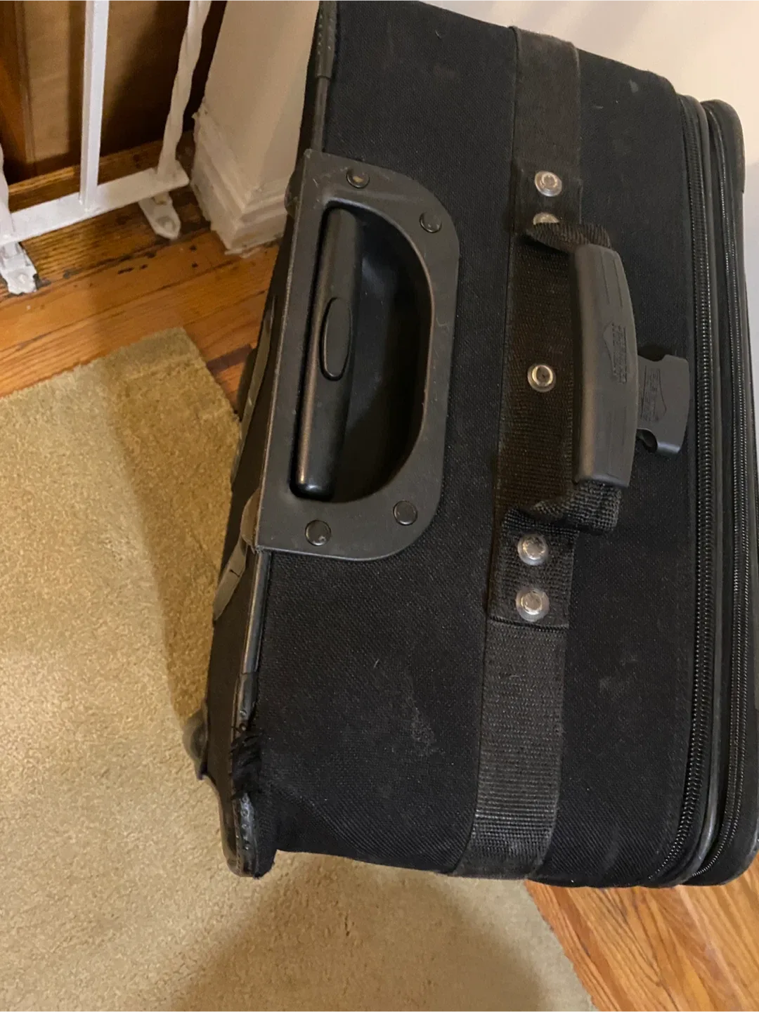 Two Suitcases- 27L x 18W x 9B inches image indicator(2)