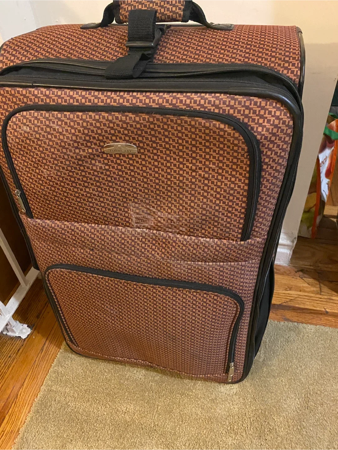 Two Suitcases- 27L x 18W x 9B inches image indicator(7)