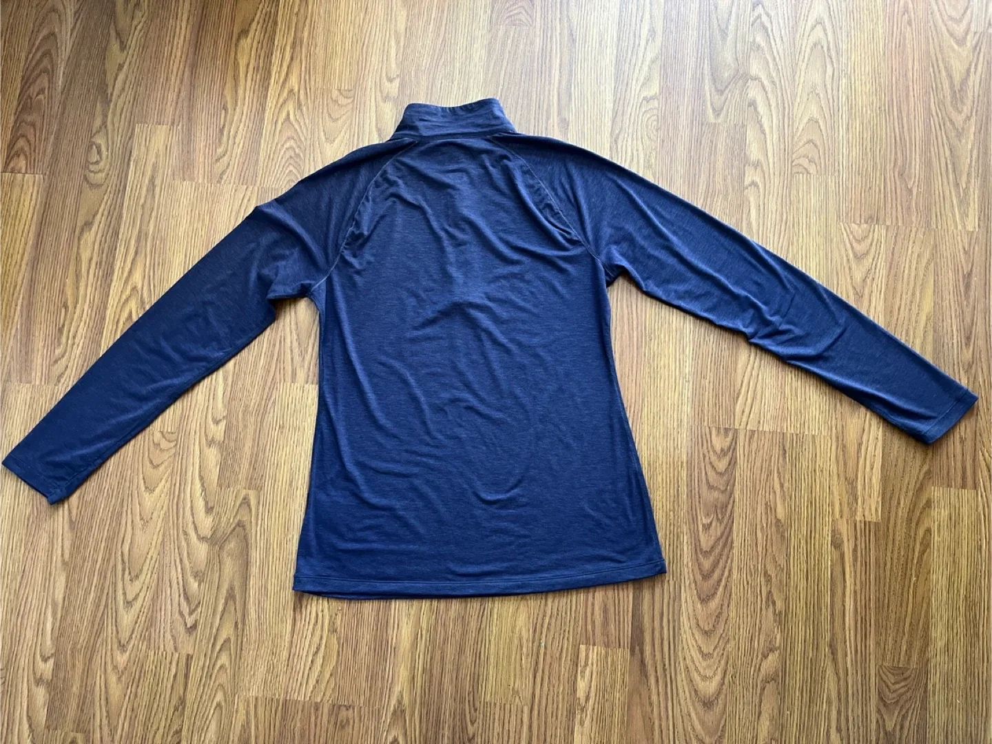 Paradox women’s medium merino blend base layer top, purple image indicator(10)