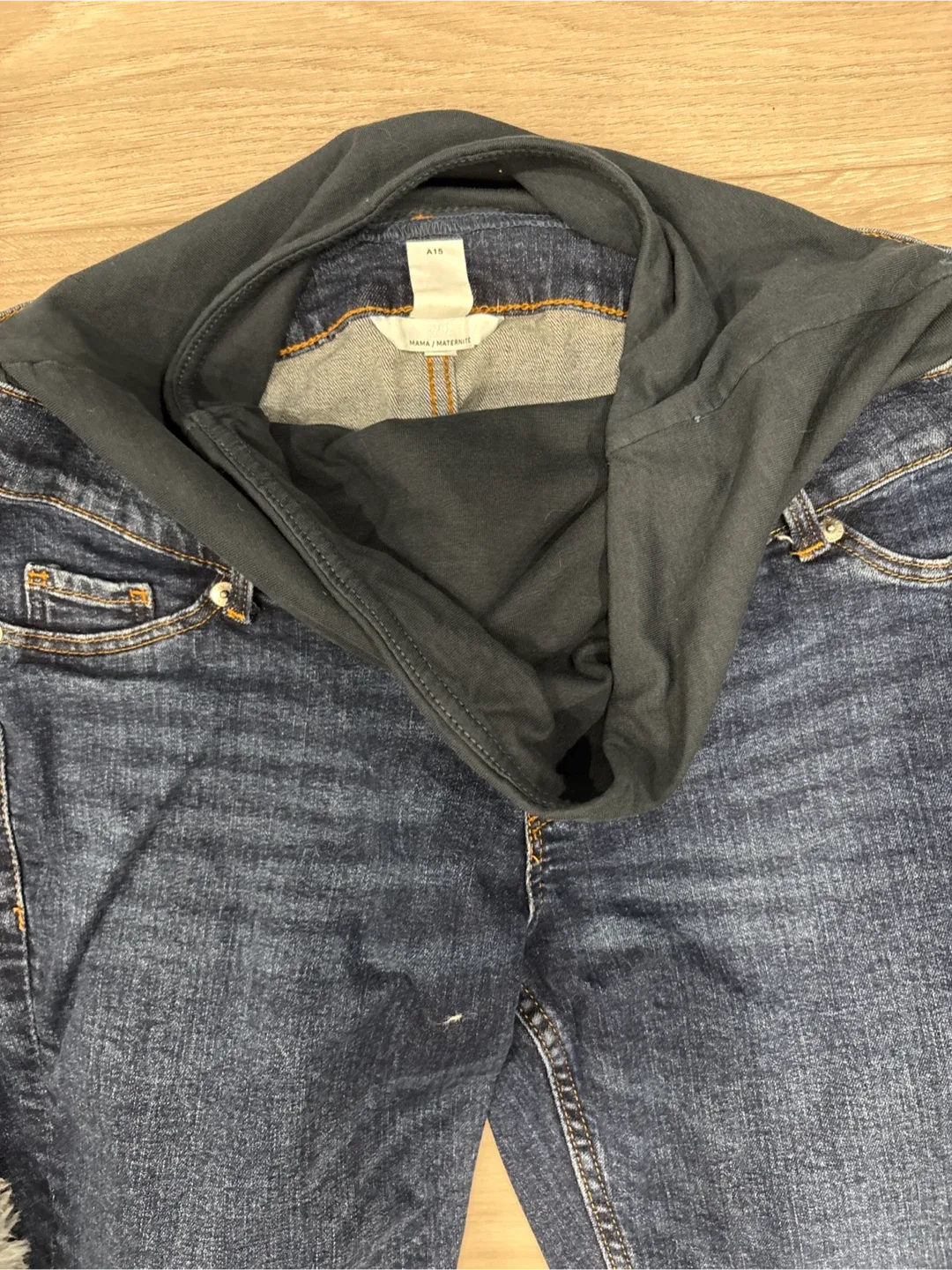 H&M Mama Maternity Jeans - Size M image indicator(4)