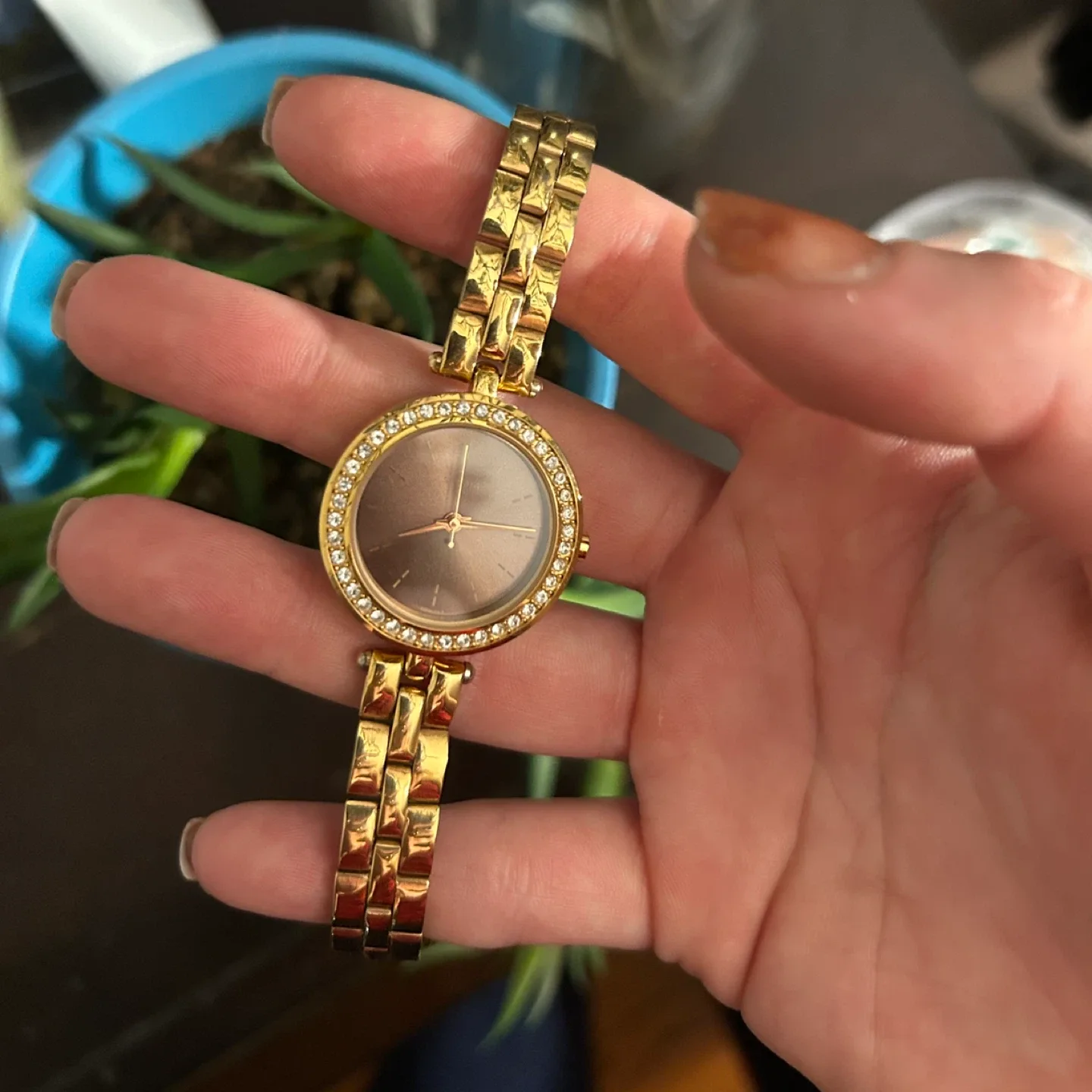 Sonata Gold Women's Watch image indicator(4)