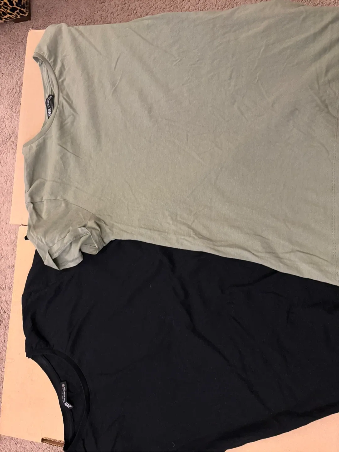 4x Zara T-Shirts - Olive Green & Black - Size M 🧡 image indicator(2)
