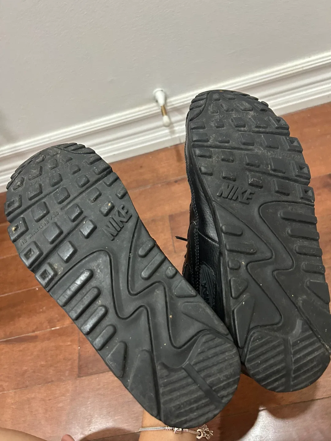 Nike Air Max 90 Black image indicator(2)