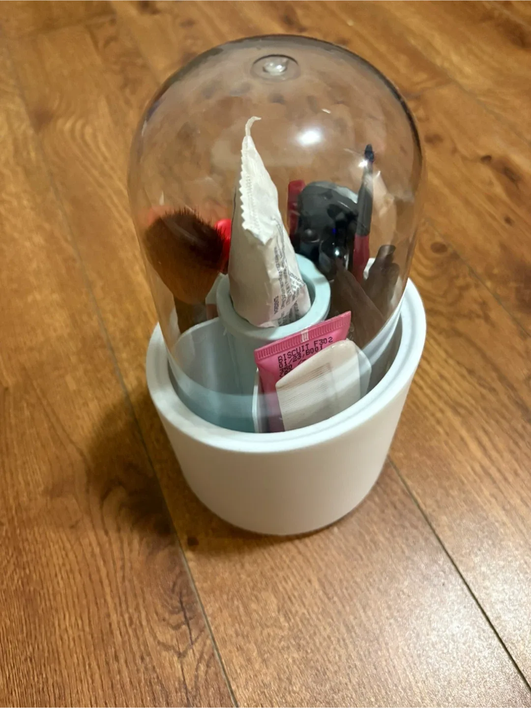 Makeup Organizer with Dome Cover image indicator(3)