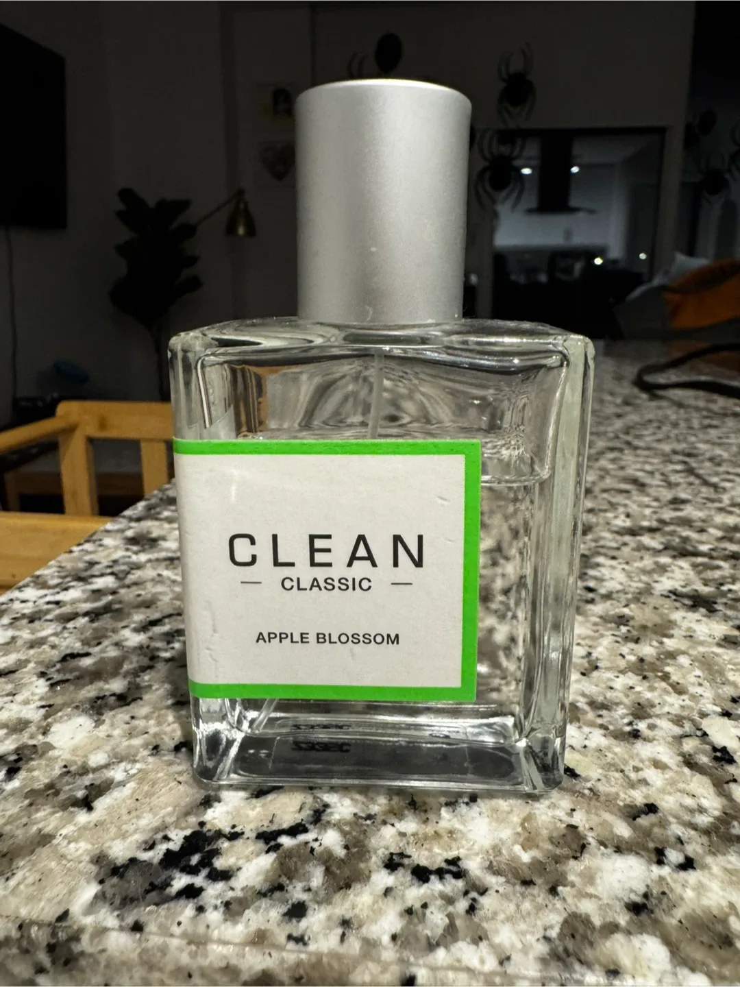 CLEAN Classic Apple Blossom 🍏 Perfume,  60 ml image indicator(3)