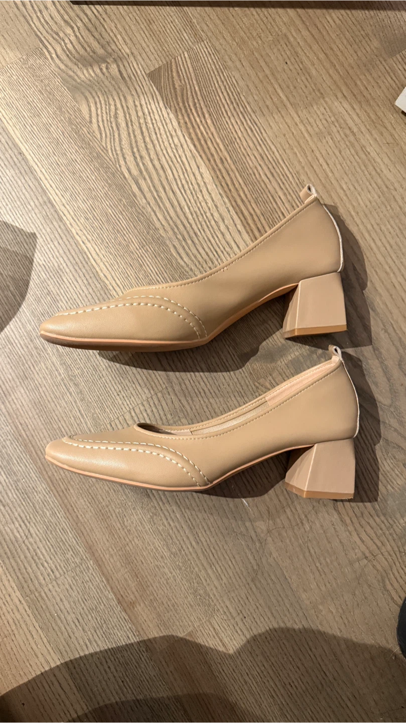 Like New Lambskin Beige Block Heel Pumps - photo 2