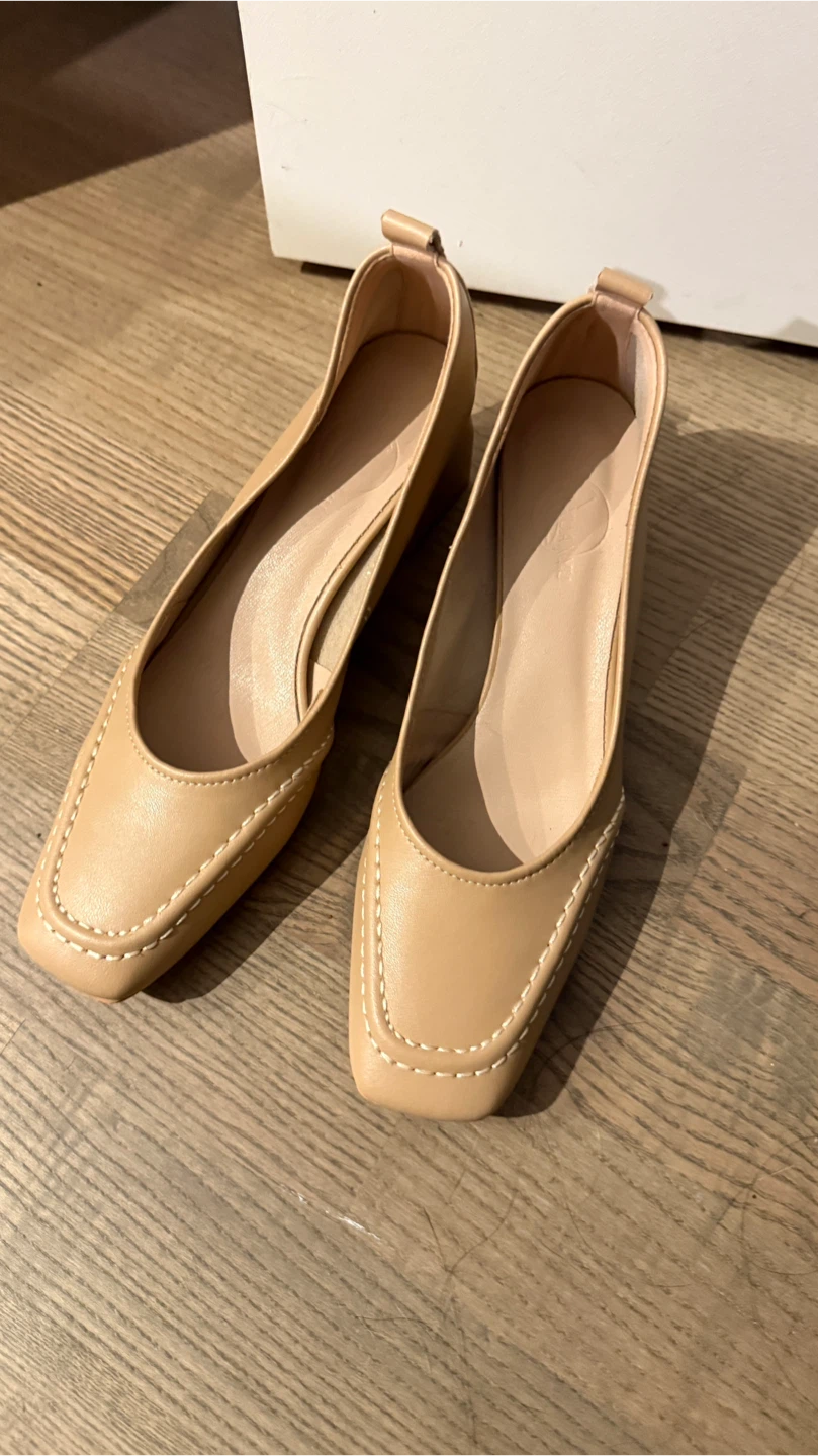 Like New Lambskin Beige Block Heel Pumps