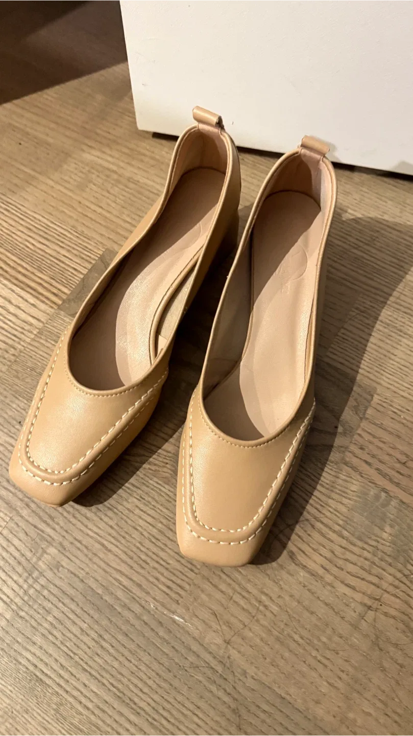 Like New Lambskin Beige Block Heel Pumps thumbnail
