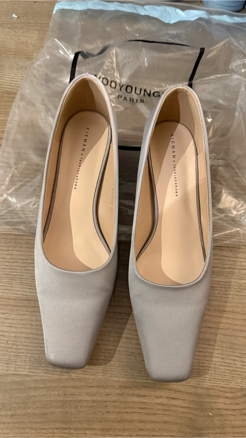 Satin Elegant Grey Heels thumbnail