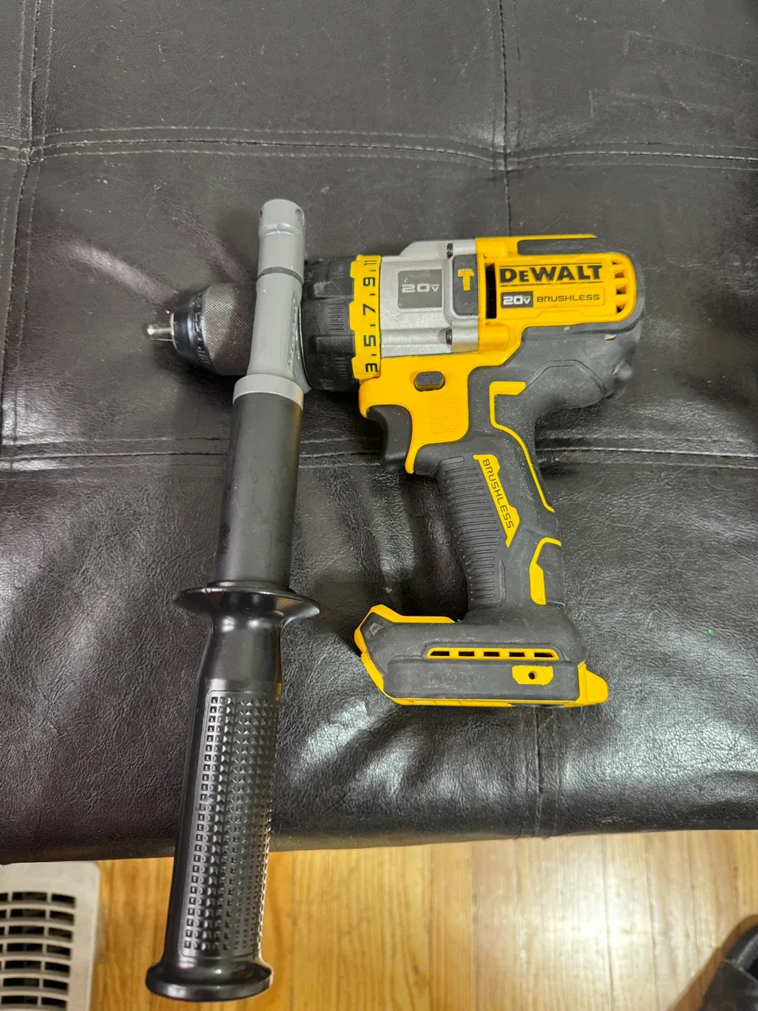 Dewalt 20V Brushless Drill with Charger & Bag image indicator(3)