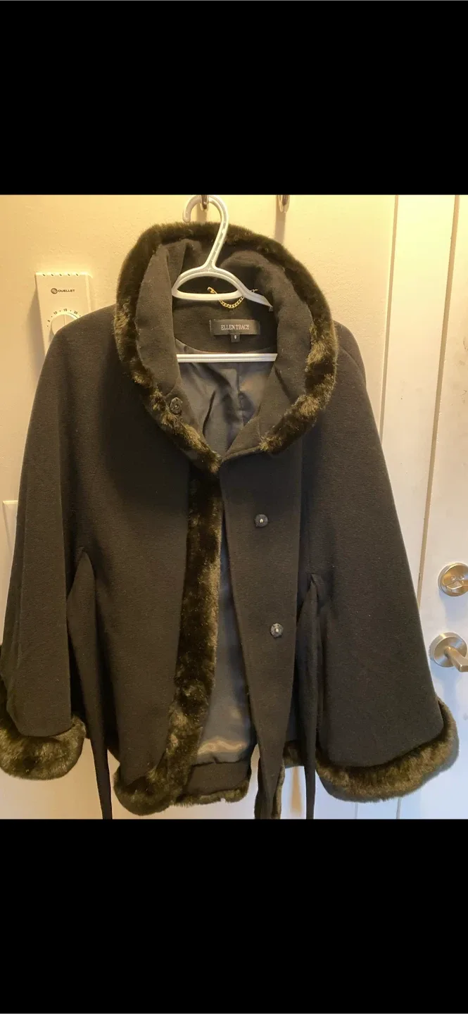 Ellen Tracy Black Wool Blend Cape - Size S