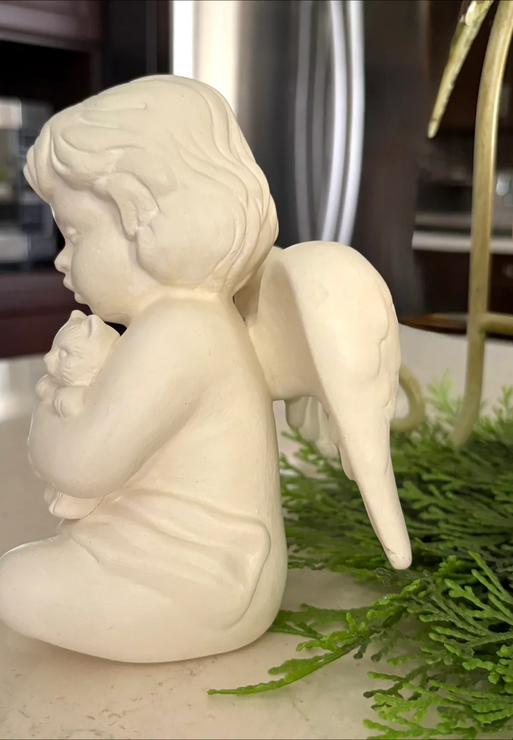 Clay Angel Figurine Holding 2 Lovely Cats image indicator(3)