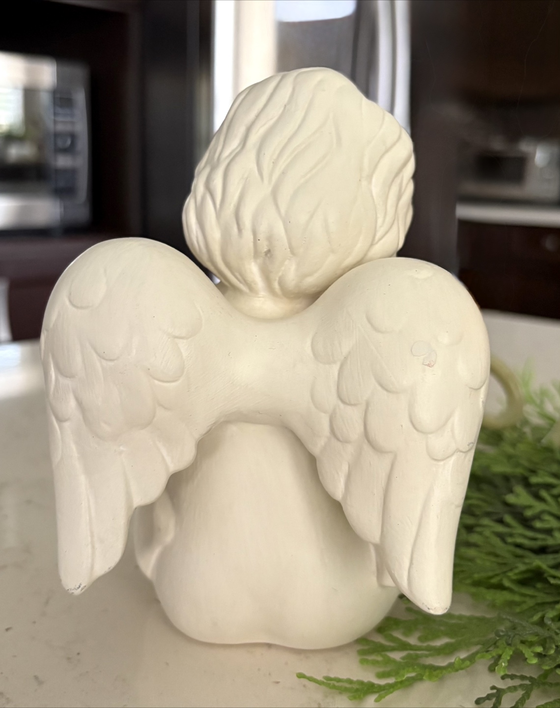 Clay Angel Figurine Holding 2 Lovely Cats - photo 4