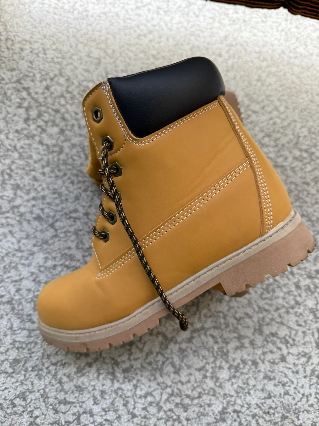 Style Boots - Size 7 - photo 2