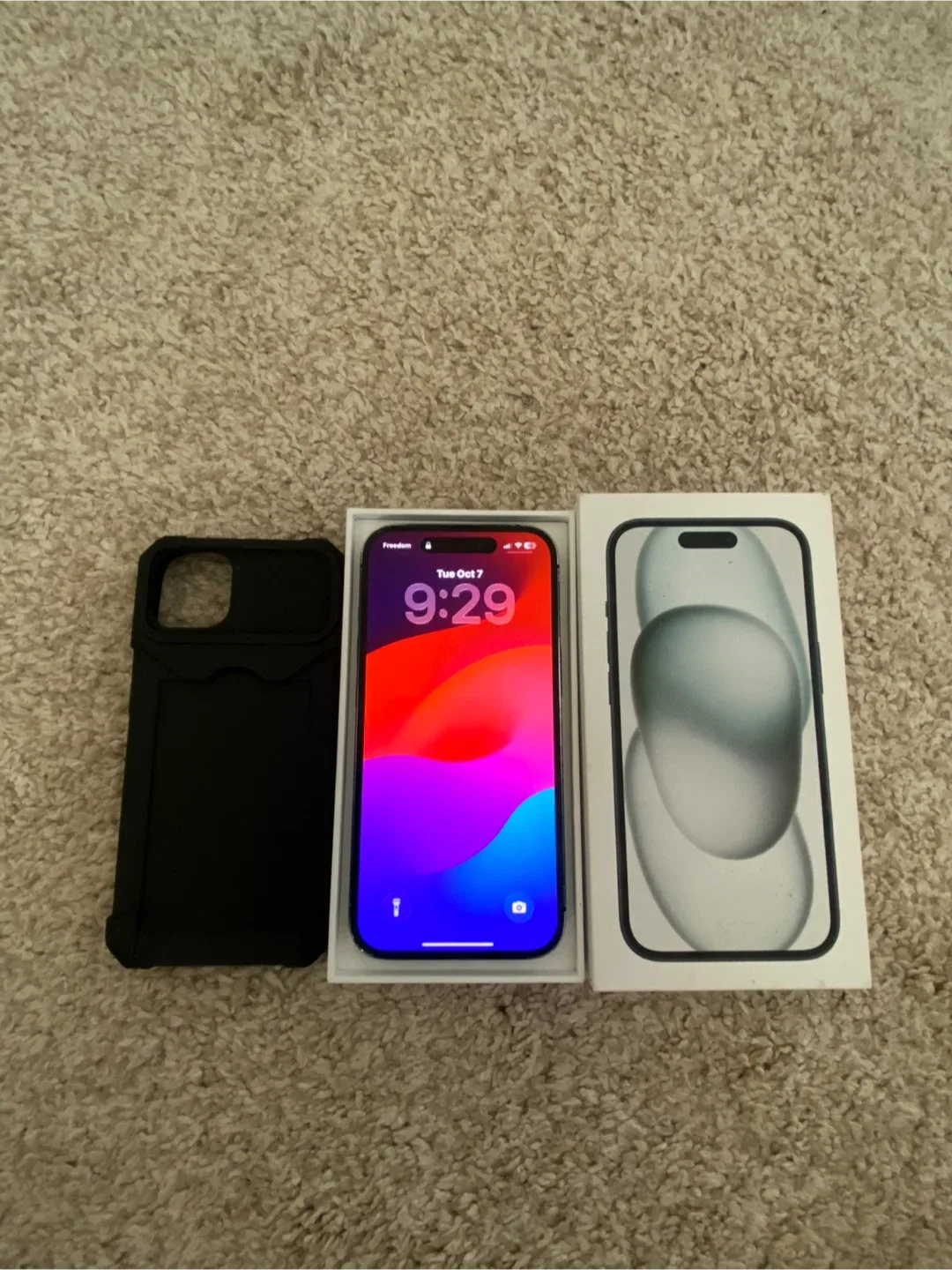 Unlocked iPhone 15 128GB thumbnail