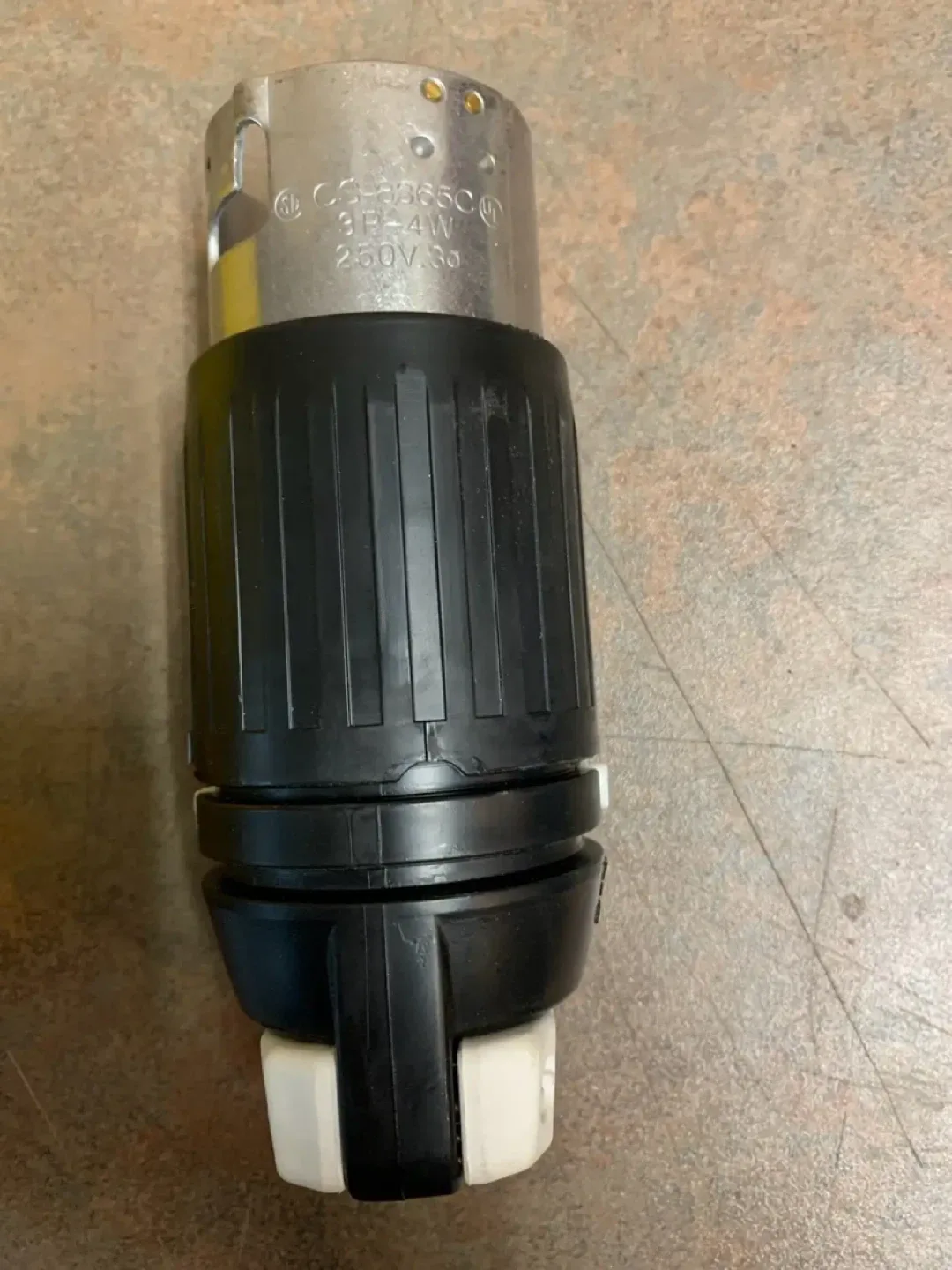 Hubbell CS8365C 50Amp Twistlock 3PH, 250VAC, 4 Wire Plug image indicator(4)