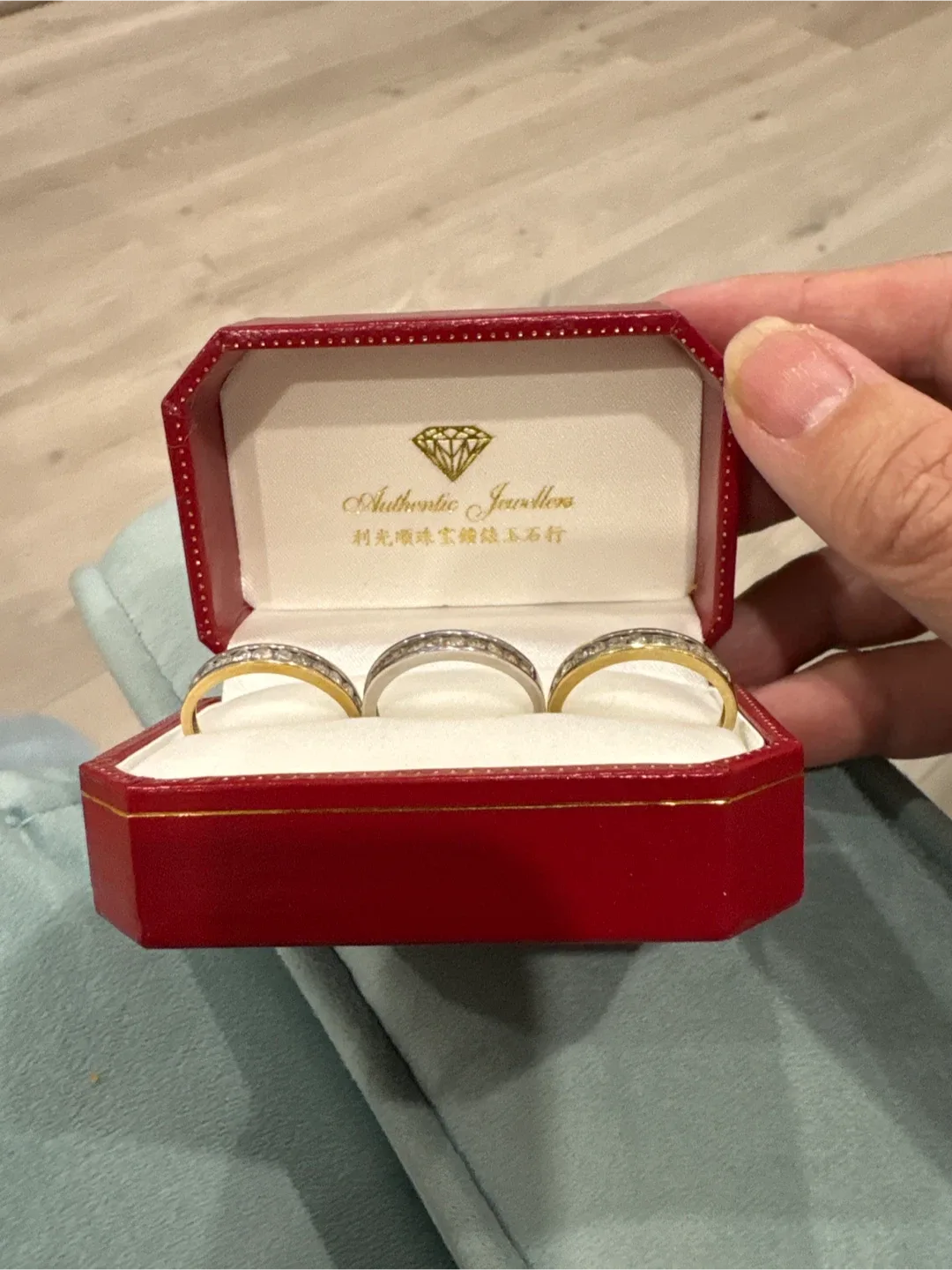 Authentic Jewellers Diamond Ring image indicator(2)