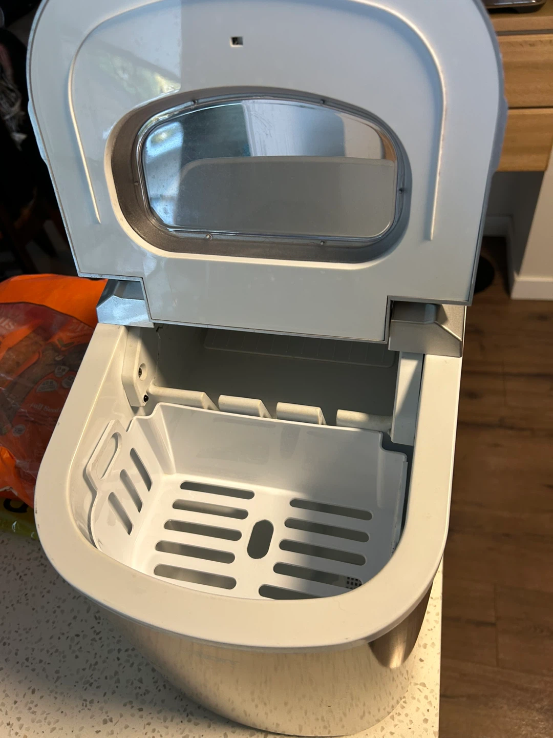 Salton Portable Ice Maker - Like New - photo 2