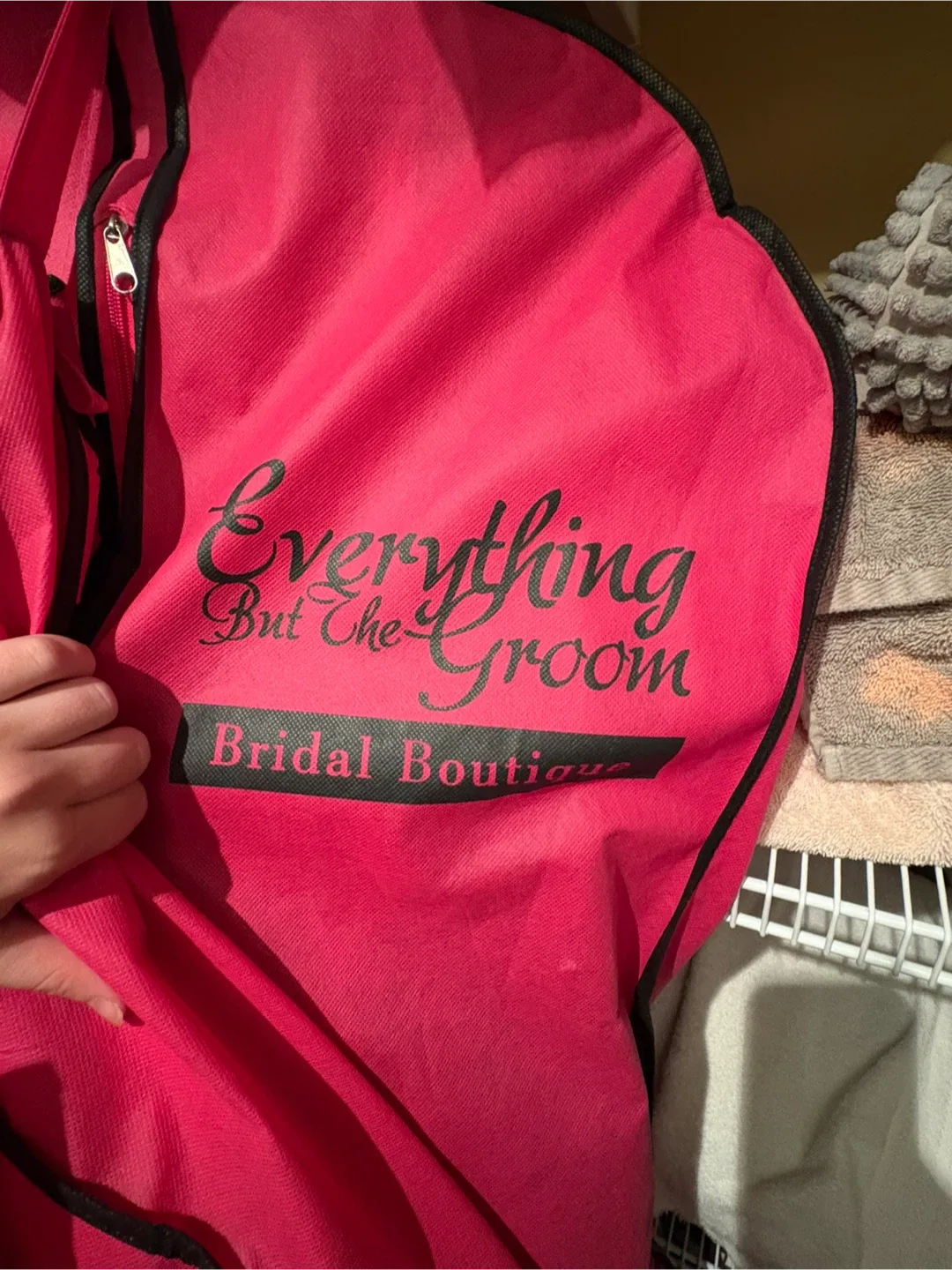 Grad Dress image indicator(2)