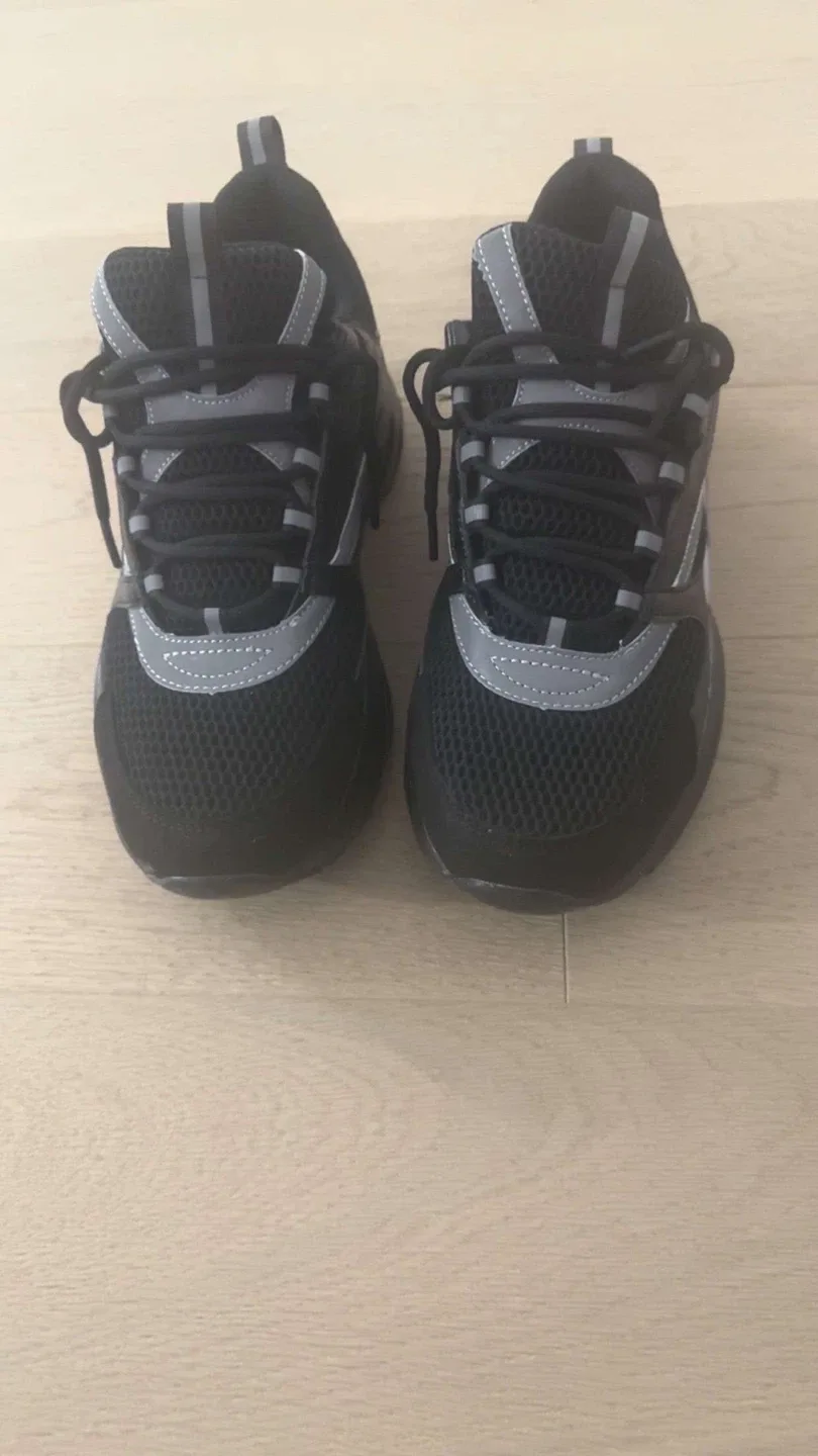 Dior Men's B30 Sneaker - Black image indicator(2)