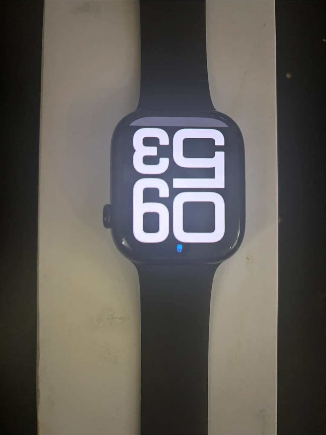 Apple Watch Series 10 45mm Jet Black image indicator(2)