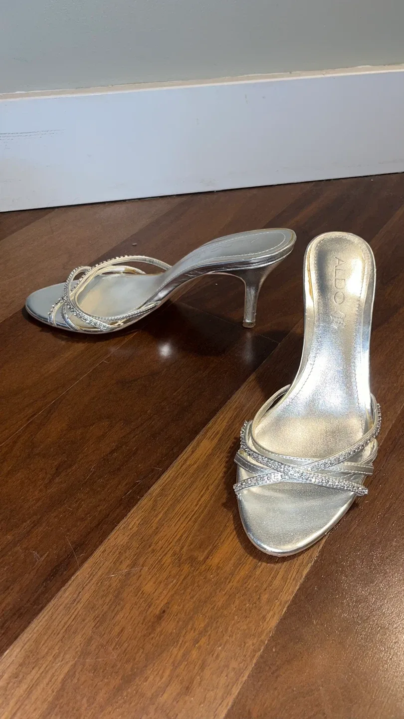 Aldo Silver Heels, Size 6 image indicator(2)