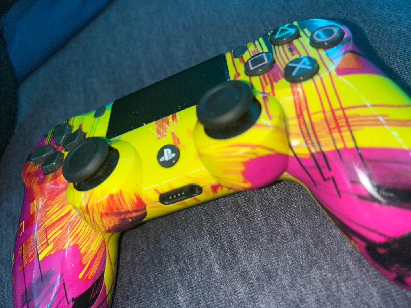 Custom Painted PS4 Controller image indicator(3)